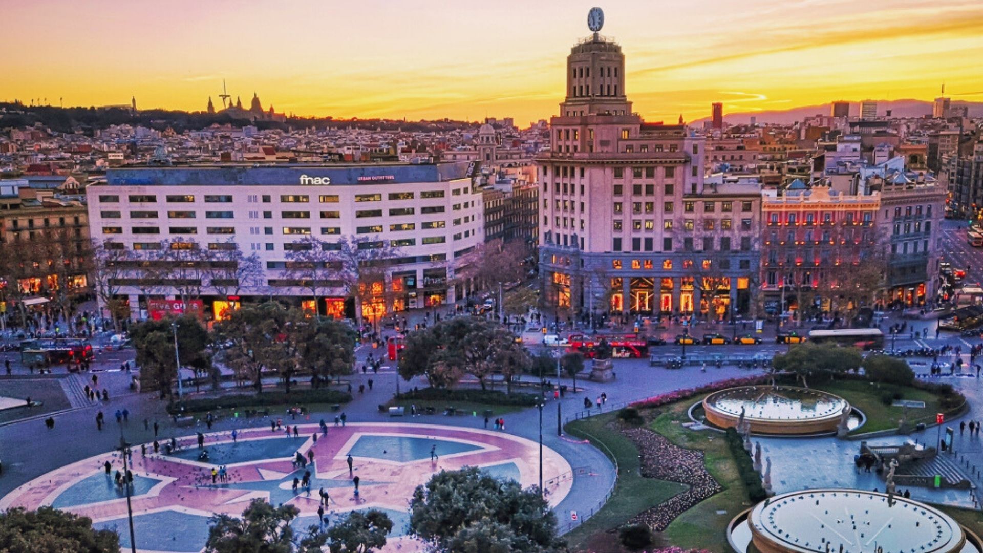 魅力歐洲西班牙巴塞隆納加泰隆尼亞廣場 (Plaça de Catalunya)