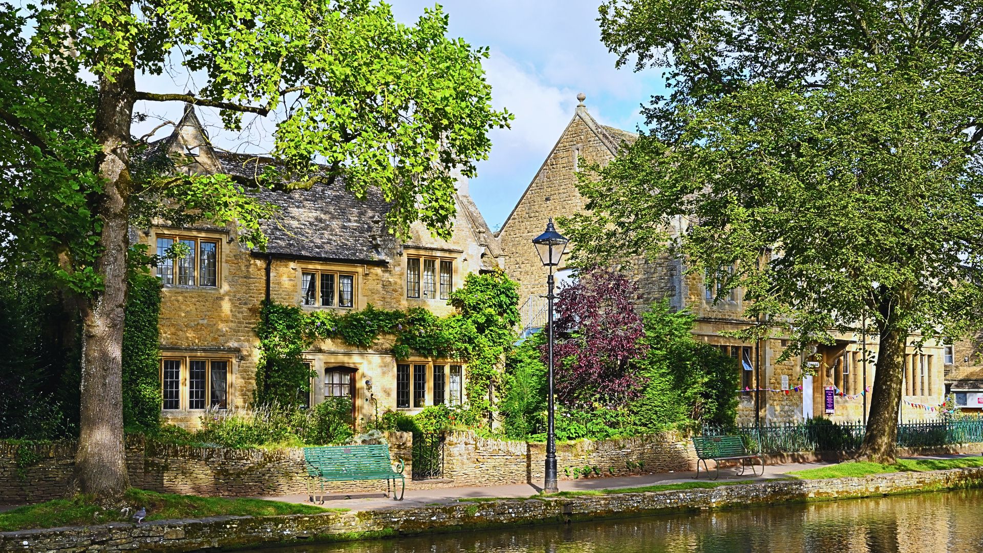 莎士比亞的故鄉埃文河畔斯特拉特福（Stratford-upon-Avon）
