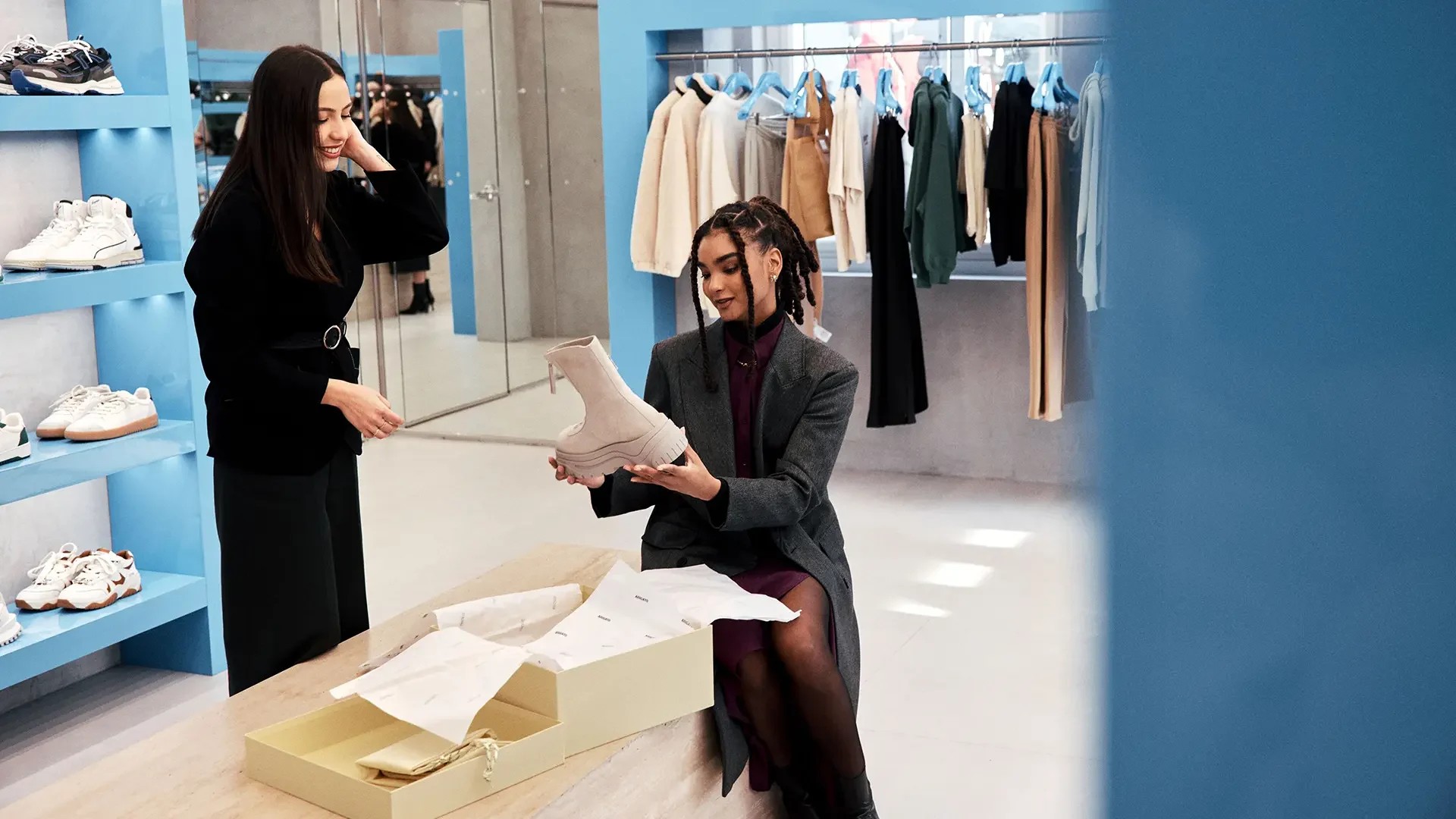 via la vallée village 巴黎河谷購物村