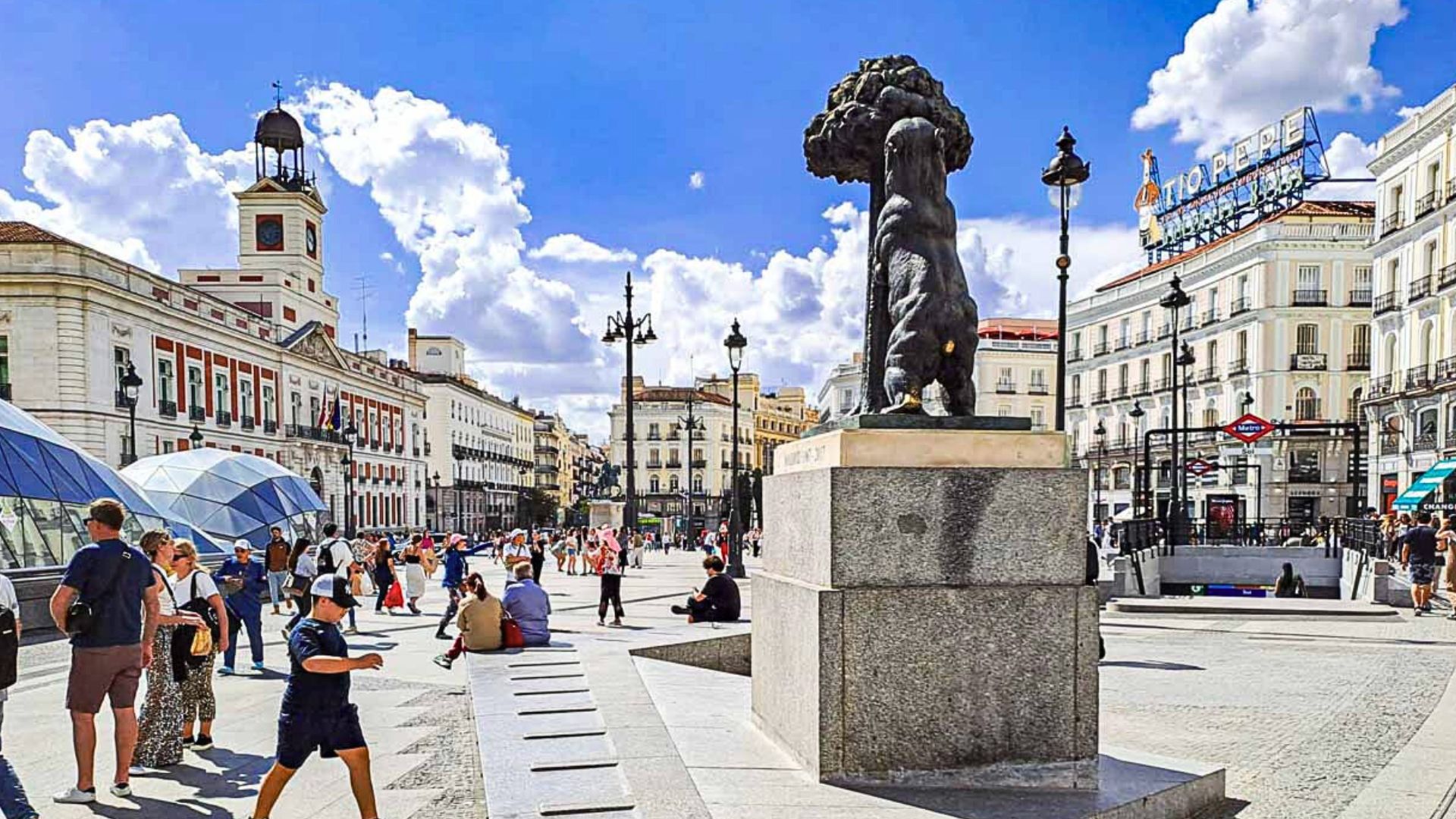 魅力歐洲西班牙馬德里最熱門的景點太陽門廣場 (Puerta del Sol)『零公里』標誌