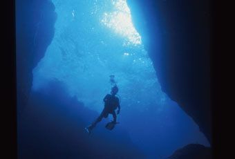 藍洞 Grotto