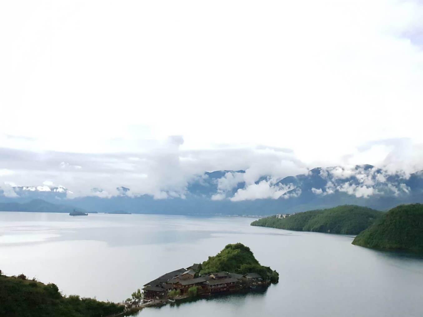 雲南瀘沽湖