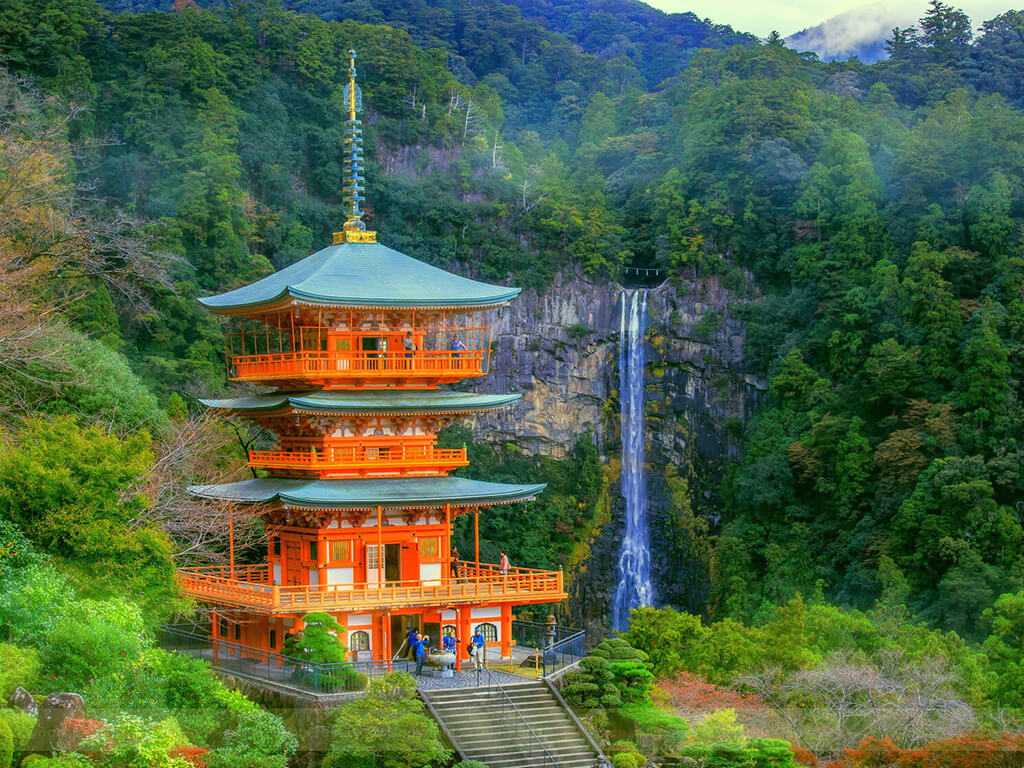 青岸渡寺三重塔