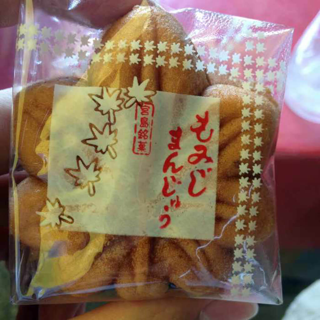 宮島商店街必吃一：紅葉饅頭