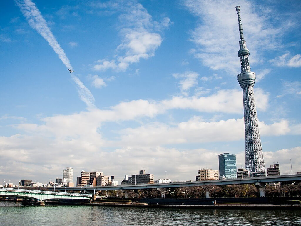 東京晴空塔（Tokyo Skytree）為世界第一的高塔建築，別稱新東京鐵塔