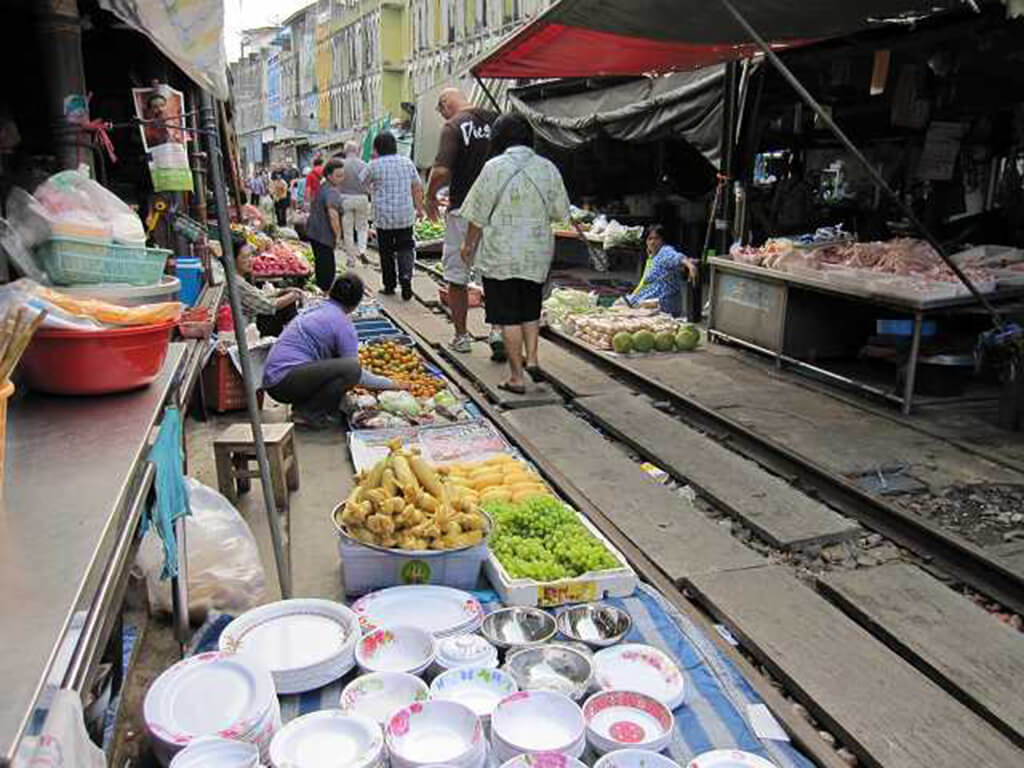 美功鐵道市集是屬於傳統的市場